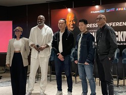 Dira Sugandi Spesial Hadir dari Bali Demi Brian Mcknight