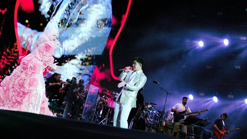 cakra khan