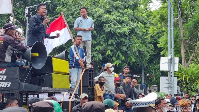 Demo RPH di Pemkot Surabaya