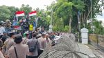Demo Tolak Relokasi RPH Pegirian di Balai Kota Surabaya