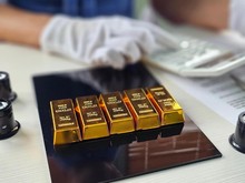 Harga Emas Hari Ini di Jogja 7 Februari 2026, Semua Lini Pegadaian Ambruk