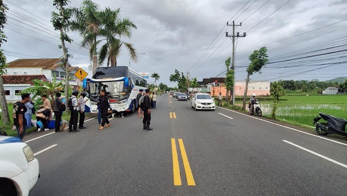 Detik-detik Bus Sumber Alam Tabrak Pemuda Kulon Progo hingga Tewas