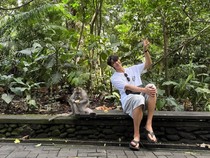 Foto Liburan Kim Jae Won, Asyik Santuy di Bali