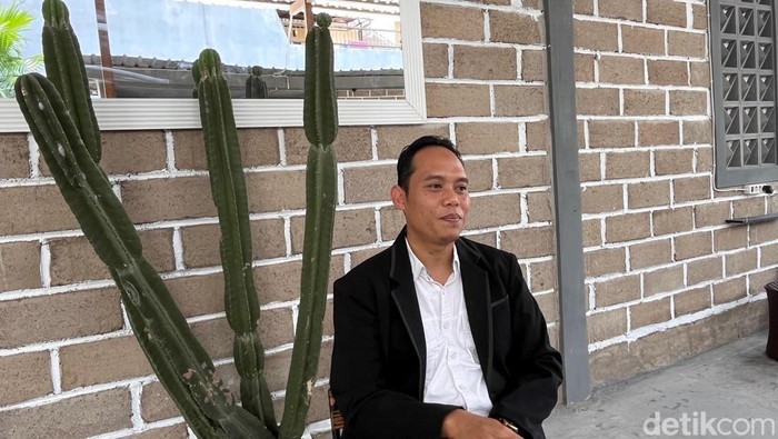 M Firdaus Yuliantono kuasa hukum Ressa Rizky Rossano yang mengaku anak biologis penyanyi Denada