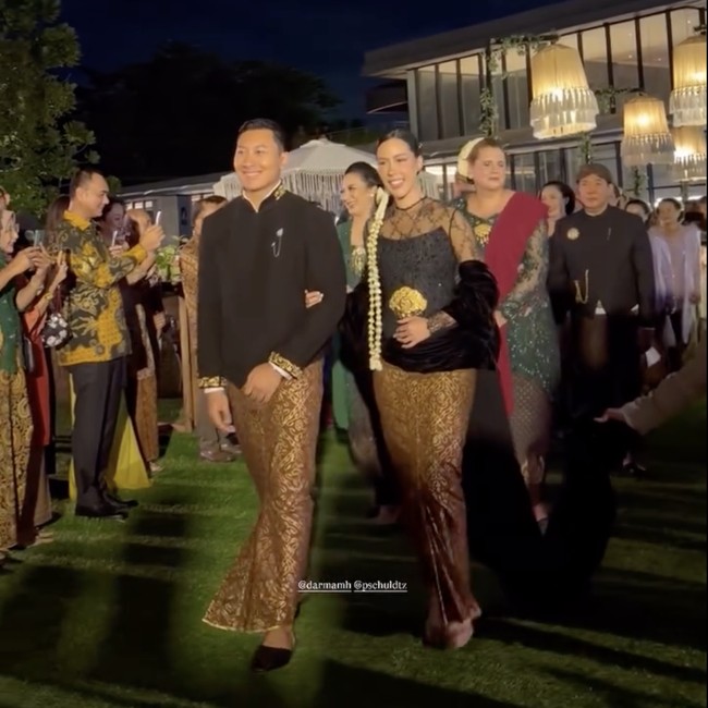 7 Gaya Patricia Schuldtz, Menantu Keluarga Cendana Nge-DJ Saat After Party