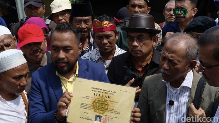 Eks Wakapolri Oegroseno Jadi Saksi Penggugat Dalam Sidang Ijazah Jokowi di PN Solo