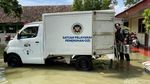 Pengiriman MBG di Lamongan Menggunakan Perahu Akibat Banjir