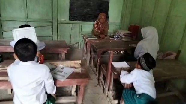 Sekolah RA/MI Bahrul Ulum di Bojonegoro