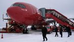 Suasana Bandara Nuuk di Tengah Lanskap Es Greenland
