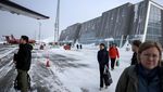 Suasana Bandara Nuuk di Tengah Lanskap Es Greenland