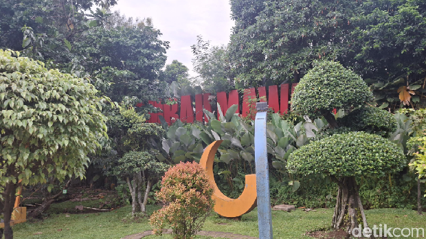 Taman Lembah Mawar Depok