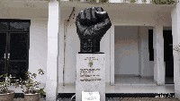 Monumen Persatuan Pemuda 1928 di Museum Sumpah Pemuda, Jakarta.