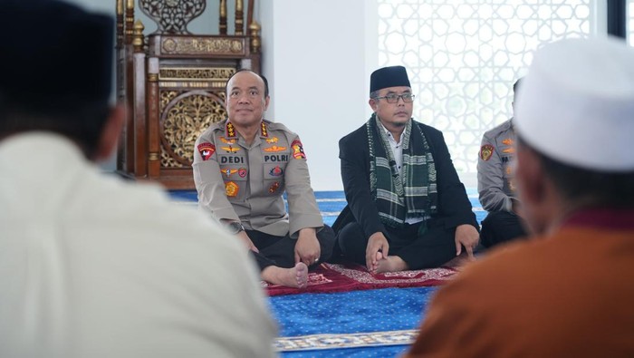 Wakapolri Komjen Dedi Prasetyo meninjau SMA Kemala Taruna Bhayangkara (SMA KTB) di Gunung Sindur, Kabupaten Bogor. (dok istimewa)