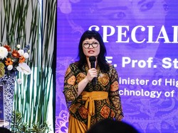 Video Ngobrolin K-Pop Bareng Wamen Stella, Eh Dikasih Tahu Fun Fact Ini...