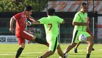Wapres Gibran Bermain Bola Bersama Anak SSB di Wamena