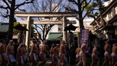 Potret Penyucian Diri Umat Shinto Saat Tahun Baru