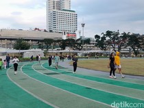 Kembali Dibuka, Warga Ramaikan Trek Lari di Lapangan Merdeka Medan