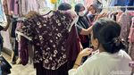 Warga Mulai Berburu Gamis Rompi di Pasar Kapasan Surabaya Jelang Lebaran 2026