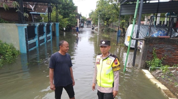 Banjir di area permukiman Dusun Paesan, Desa Karangmlati, Kecamatan Demak, Kabupaten Demak. Rabu (14/1/2026).