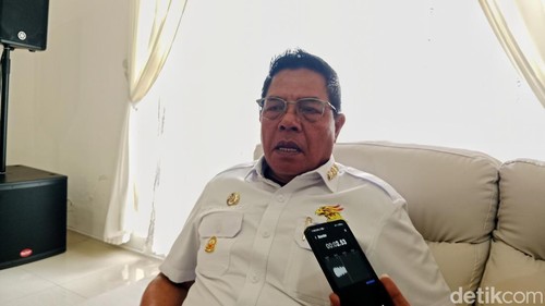 Bupati Lombok Timur Haerul Warisin ketika diwawancarai, Rabu (14/1/2026).