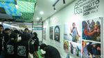Cerita Perempuan Tangguh Menghiasi Ruang Transit MRT Jakarta