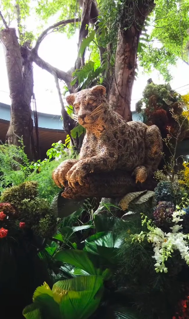 Keseluruhan temanya diambil dari visi mempelai pria dan filosofi kakeknya tentang padi sebagai pengingat akan kerendahan hati, pertumbuhan, dan keanggunan. Foto: Instagram @stupacaspea