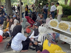 Demo Hari Ketiga, Jagal RPH Pegirian Geruduk Balai Kota Surabaya