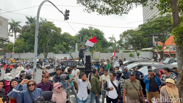 Demo Jagal RPH Kembali Datangi DPRD Kota Surabaya