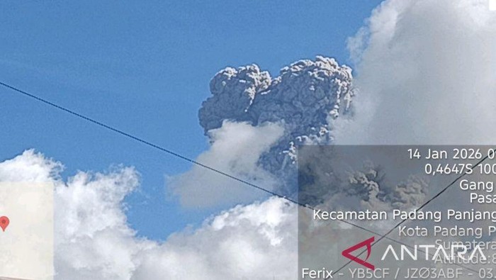 Gunung Marapi di Sumbar Erupsi Pagi Ini, Tinggi Kolom Abu Capai 1,6 Km