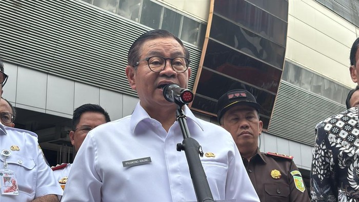 Pramono Bakal Manfaatkan Sejumlah Tiang Monorel di Senayan untuk Videotron