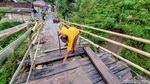 Potret Jembatan Rusak di Ponorogo Masih Dilewati Warga
