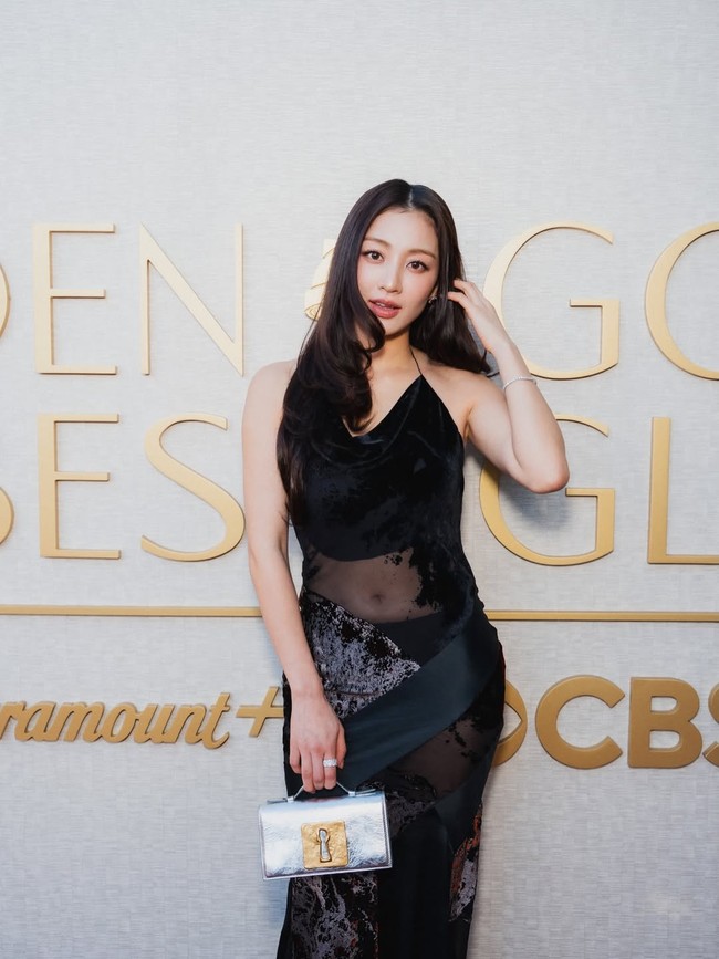 “Jihyo is the most attractive and perfect woman in the world,” puji penggemar lainnya. Foto: Instagram/@moetchandon