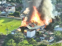Balai Adat Long Peso dan 3 Rumah Terbakar, Api Diduga dari Rumah Kosong