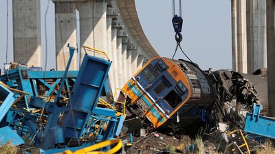 Kecelakaan Kereta di Thailand Akibat Crane Konstruksi Runtuh