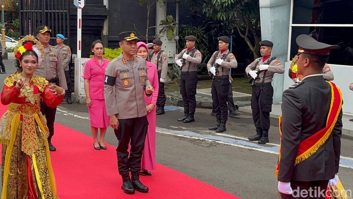 Kombes Pol Putu Kholis Aryana saat Sertijab Kapolresta Malang Kota.