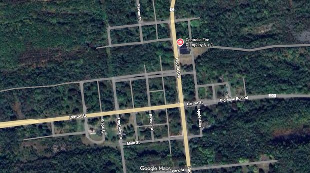 Tampak kota mati Centralia dari Google Maps, terlihat ada beberapa banguann saja yang berdiri, sisanya sudah rata dengan tanah.