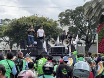 Video: Demo Ojol Tuntut Prabowo Terbitkan Perpres soal Pembagian Upah