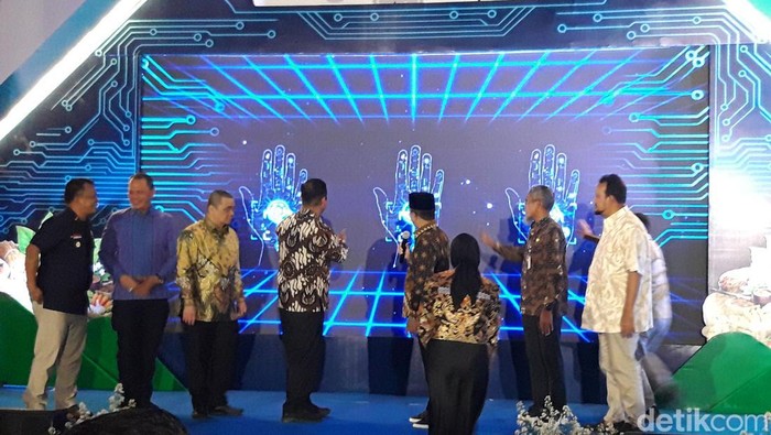 Mendes PDT, Yandri Susanto, melaunching aplikasi SIAPDesa, Rabu (14/1/2026)