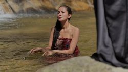 Penampilan Olla Ramlan Berhijab untuk Syuting Series