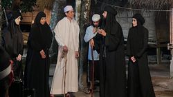 Penampilan Olla Ramlan Berhijab untuk Syuting Series