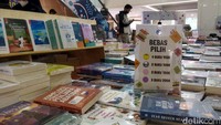 Tidak hanya berfokus pada transaksi jual beli, Pasar Literasi juga menjadi wadah untuk memperkuat budaya membaca.