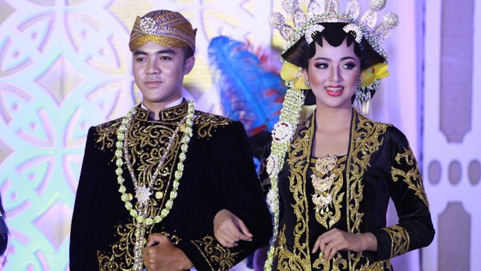 Pria dan Wanita Weton Rabu Legi
