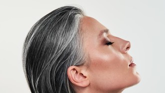 Studi Terbaru Ungkap Rambut Beruban Bisa Kembali Tumbuh Hitam