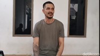 Memoar Aurelie Moeremans berjudul Broken Strings menyulut Roby Tremonti muncul. Buku tersebut menceritakan pengalaman pahit Aurelie menjadi korban child grooming hingga dipaksa menikah, dimanipuliasi, mengalami kekerasan seksual, dan KDRT. Foto: Muhammad Ahsan Nurrijal/detikcom