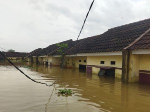 Banjir Rendam Perumahan di Tangerang, Ketinggian Capai 2 Meter
