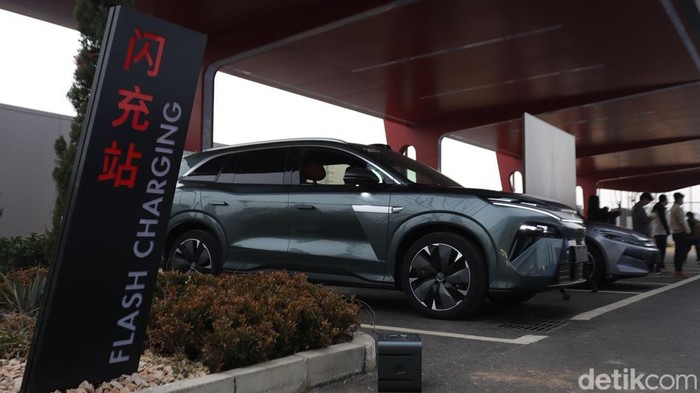 Lompatan Teknologi BYD: Megawatt Charger dan Super e-Platform