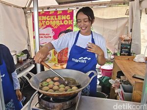 Unik! Ada UMKM Onde-onde Ayam Pedas di Acara Hari Desa Nasional