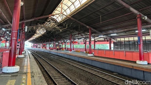 Stasiun KRL di Jakarta