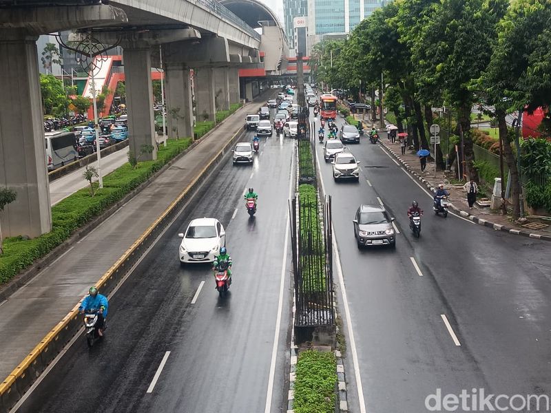 Tiang Monorel Mau Dibongkar