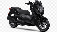 Metallic Black, sentuhan pembaruan hadir pada bagian cast wheel dan juga embos logo XMAX yang terletak di bagian body belakang motor. Foto: dok. Yamaha Indonesia